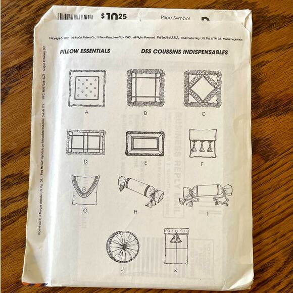 UNCUT Vintage 1990s McCalls Home 8661 Craft Sewing Pattern Pillow Essentials - Picture 2 of 2